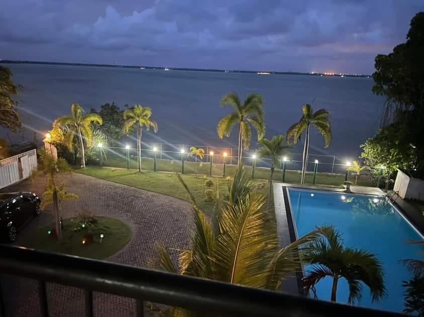 Rainbow Lagoon Resort Negombo Exterior photo
